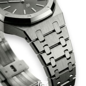 ⁦Audemars Piguet Royal Oak Automatic Flat Grey Shine – Stainless Steel⁩ - الصورة ⁦3⁩