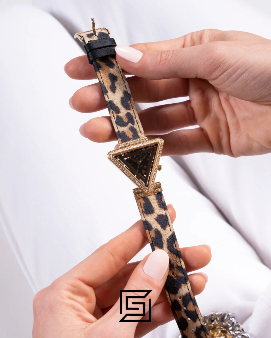 GUESS Ladies Gold Tone Analog Band Leather Watch GW0504L3 - Image 8