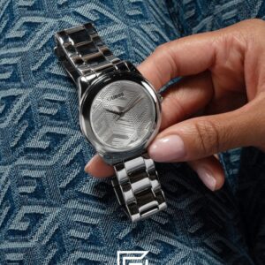 ⁦GUESS Ladies SILVER Tone Analog Watch GW0606L1⁩ - الصورة ⁦9⁩