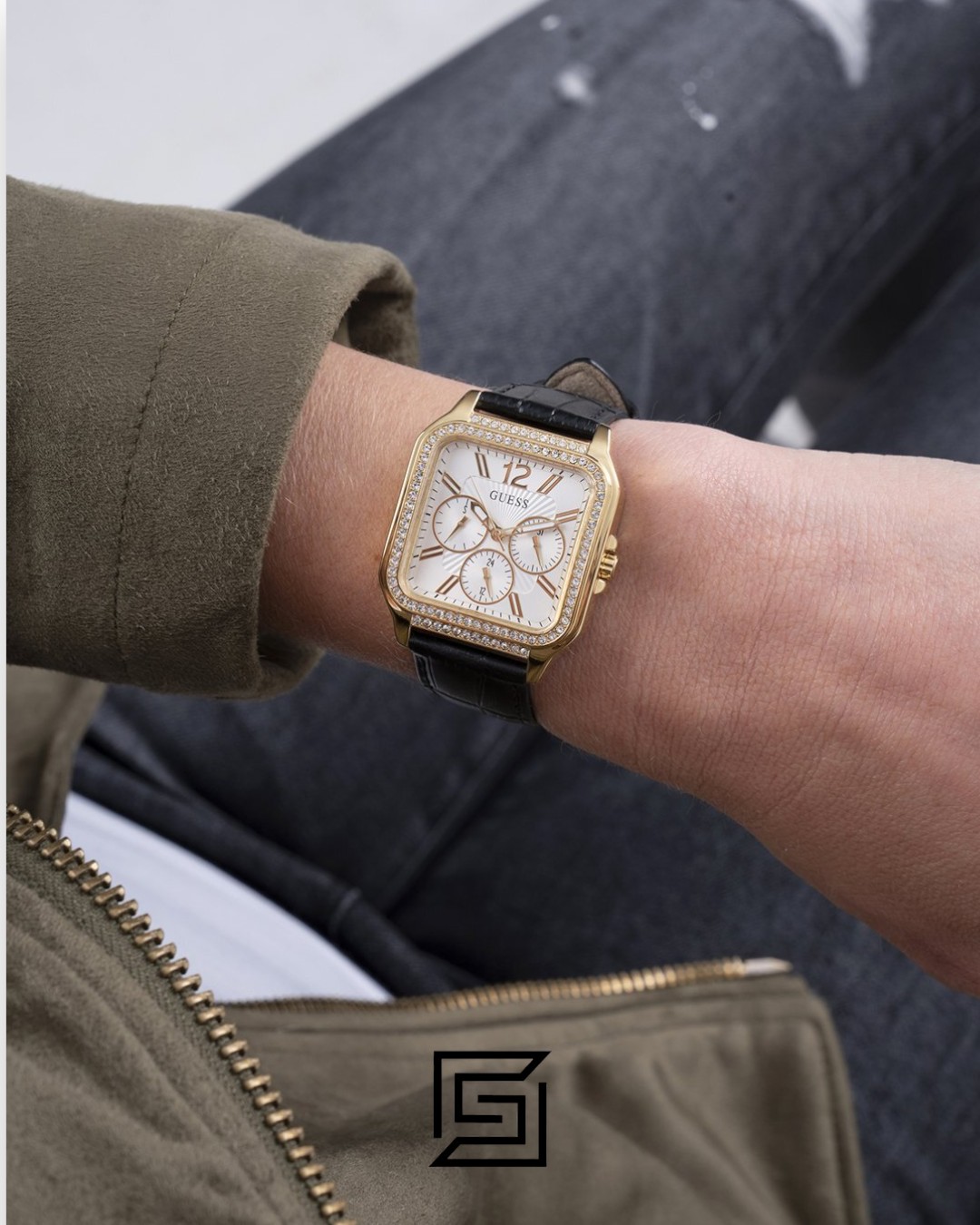 GUESS Ladies GOLD Tone Analog BAND Leather BLACK Watch GW0309L2 - Image 6
