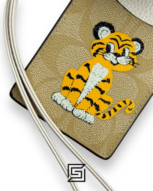 Alternative view of ID lanyard with Fllowers print C865T