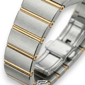 Omega Constellation Ladies 27mm – Green Dial, Diamond Bezel & Two-Tone - Image 3