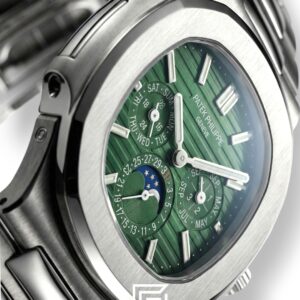 Patek Philippe Nautilus Perpetual Calendar – Green Dial – Japanese Automatic Chronograph – Stainless Steel Bracelet - Image 3