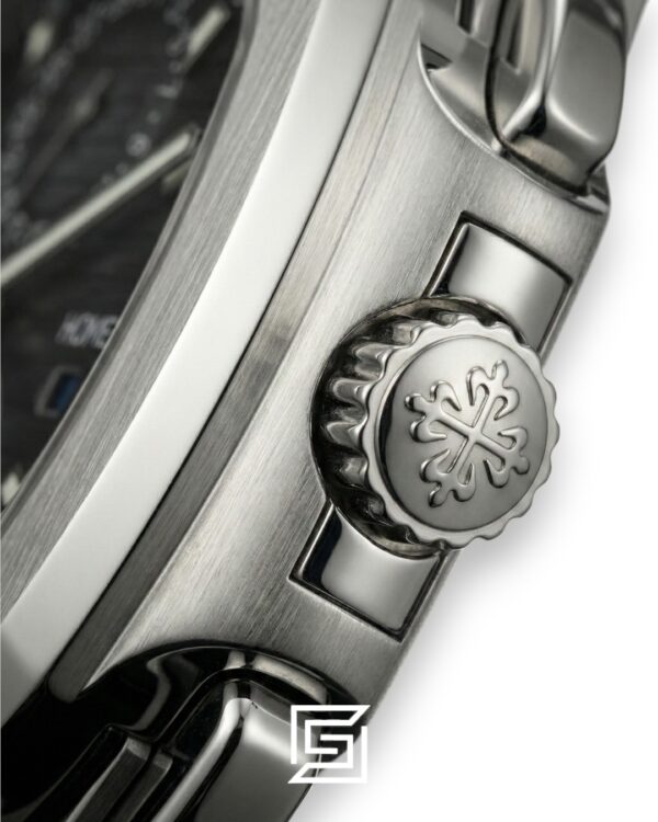 Patek Philippe Nautilus Travel Time – Black Dial – Japanese Automatic Chronograph – Stainless Steel Bracelet