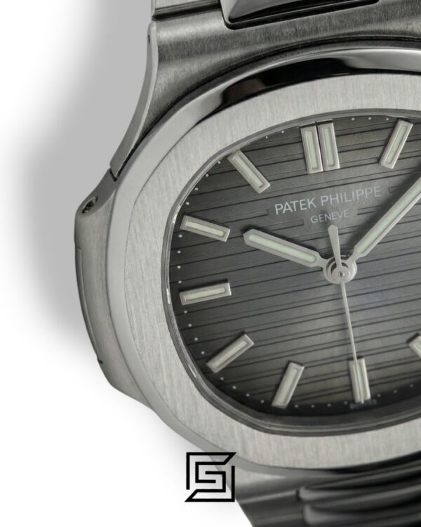 Patek Philippe Nautilus – Textured Grey Dial - Silver Stainless Steel Bracelet - Japanese Automatic