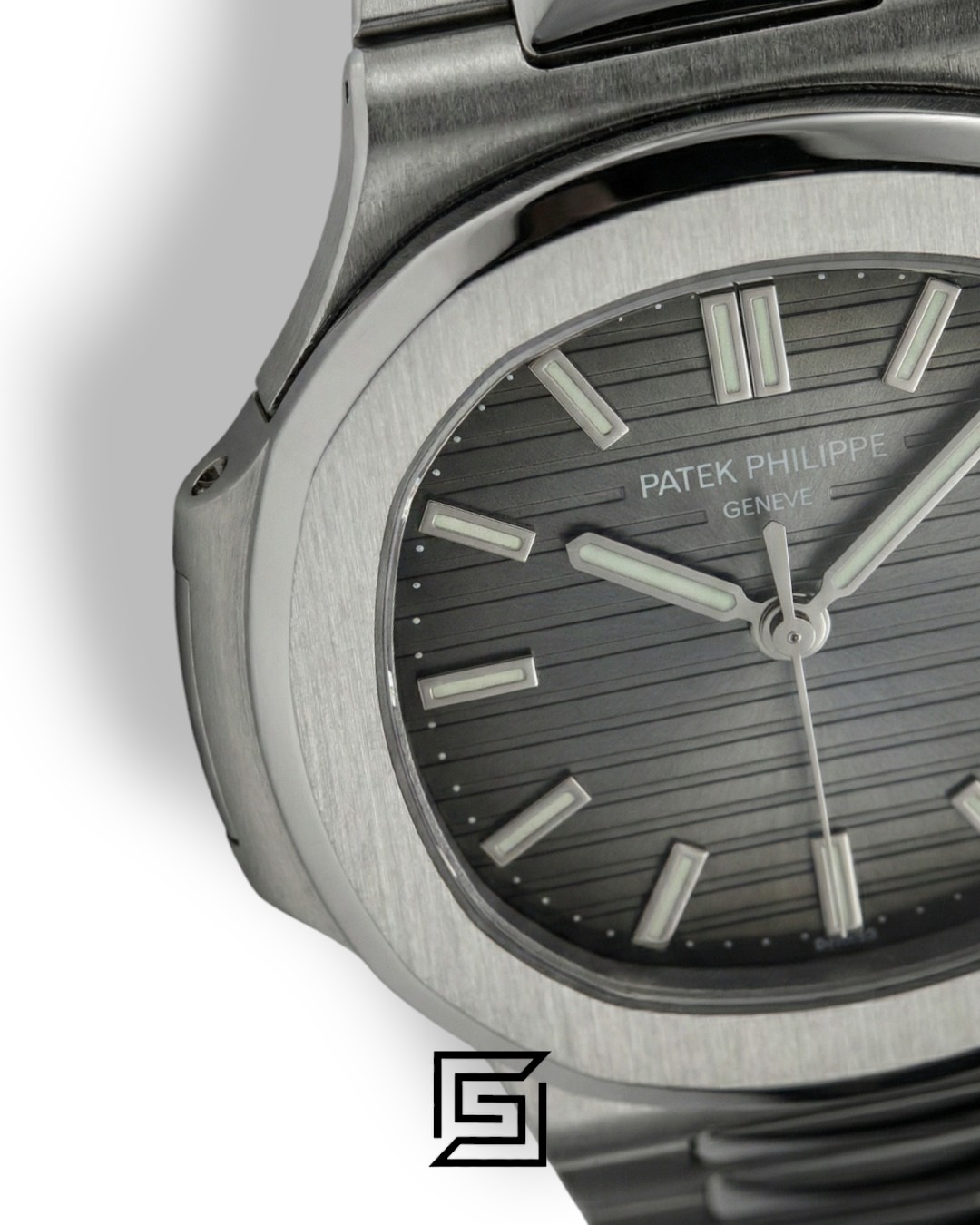 Patek Philippe Nautilus – Textured Grey Dial - Silver Stainless Steel Bracelet - Japanese Automatic - Image 4
