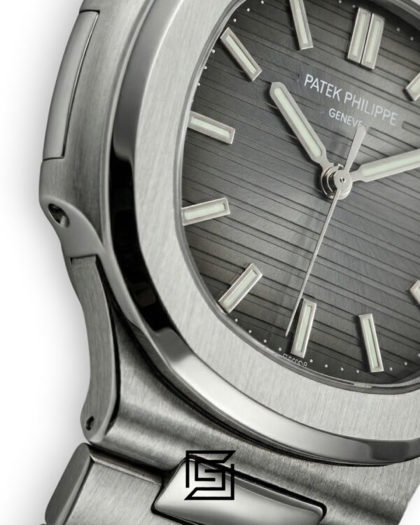Patek Philippe Nautilus – Textured Grey Dial - Silver Stainless Steel Bracelet - Japanese Automatic