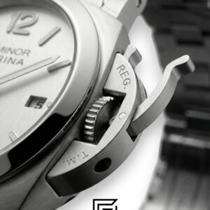 ⁦Panerai Luminor Marina Silver Dial Stainless Steel Automatic - 44mm⁩ - الصورة ⁦3⁩