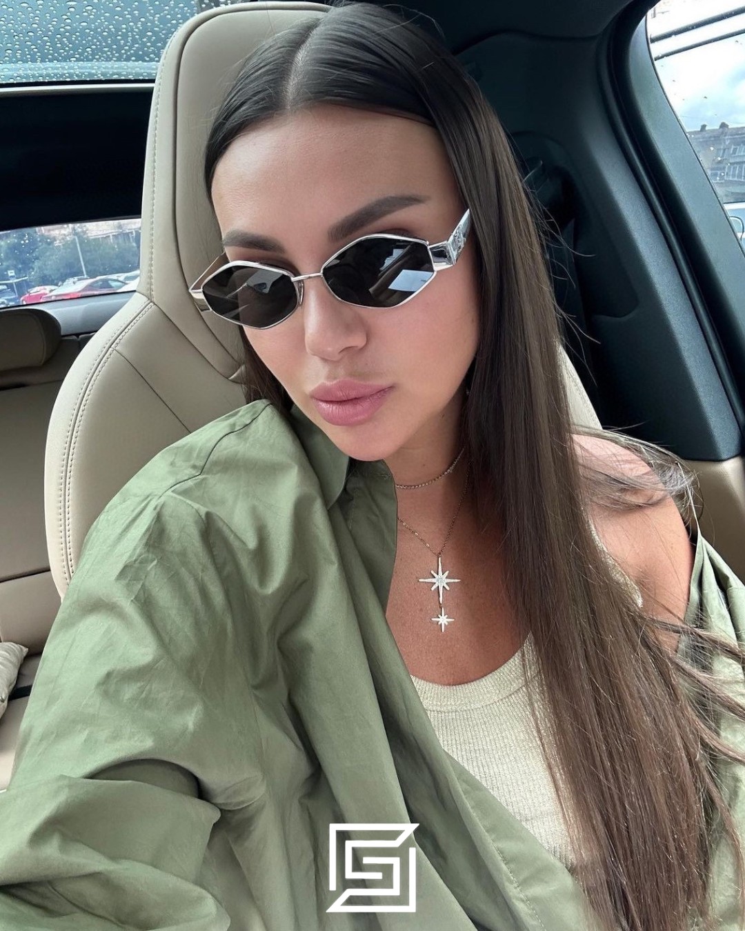 CELINE CL40254U Olive Lenses Gold Frame - Image 13