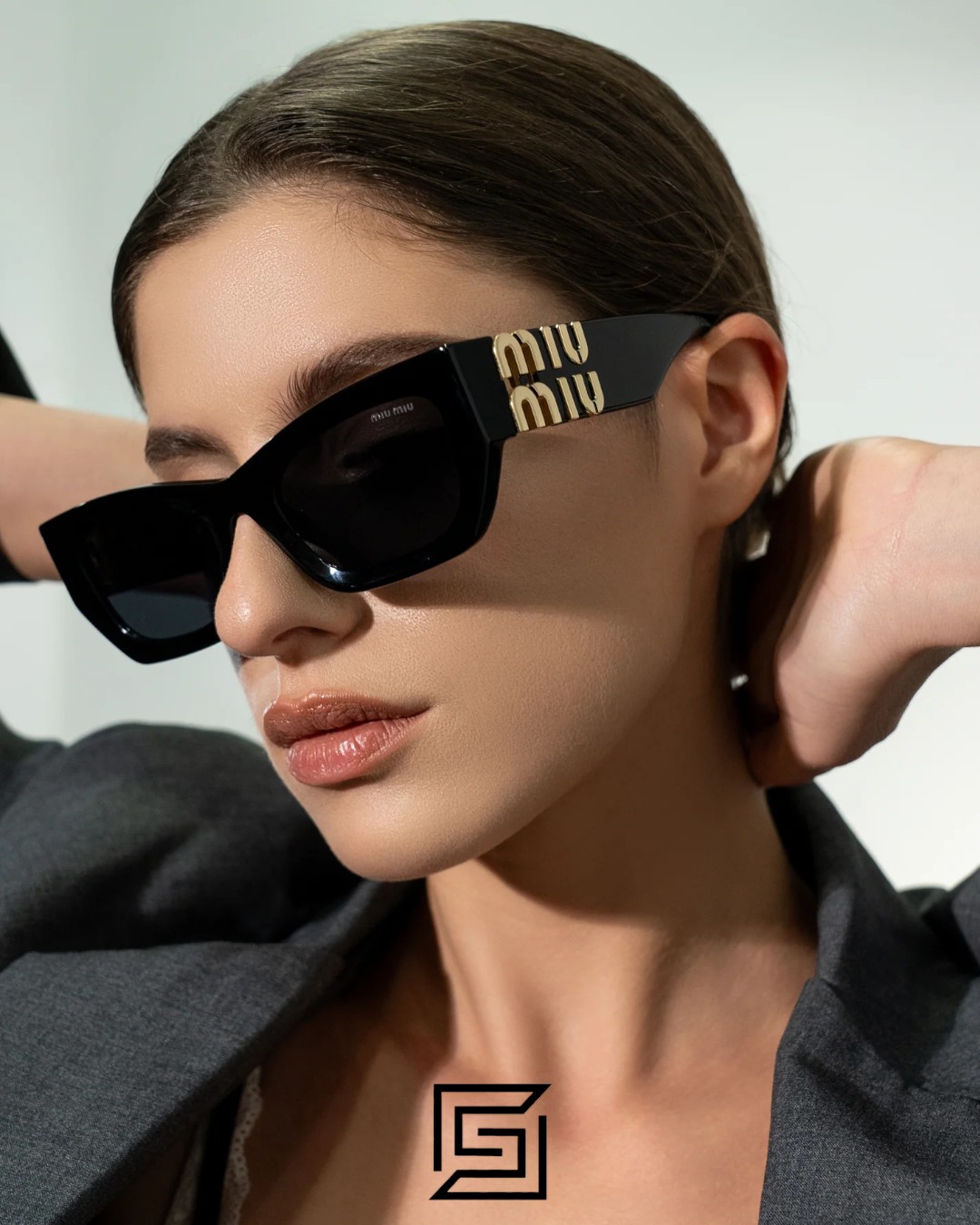 Miu Miu SMU09WS Black Lenses and Black Frame - Image 8