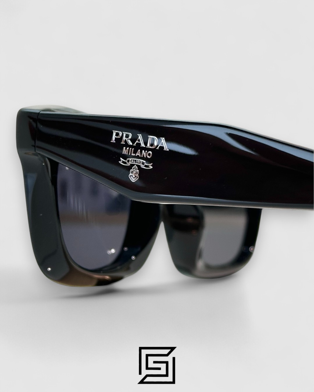Prada SPR C06 Black Lenses Black Frame - Image 4