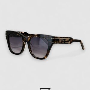⁦Dior Signature B4U Grey Leanses Tiger Brown Frame⁩ - الصورة ⁦1⁩