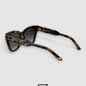 ⁦Dior Signature B4U Grey Leanses Tiger Brown Frame⁩ - الصورة ⁦3⁩