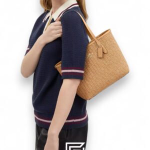 ⁦Coach Mini City Tote  – Style No. CS616⁩ - الصورة ⁦3⁩