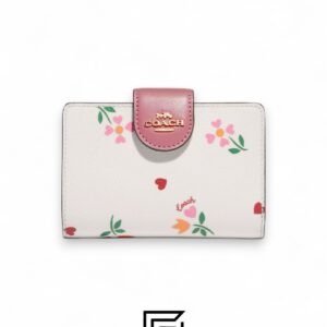 ⁦Coach Medium Corner Zip Wallet With Heart Petal Print Style No. C7652⁩ - الصورة ⁦1⁩