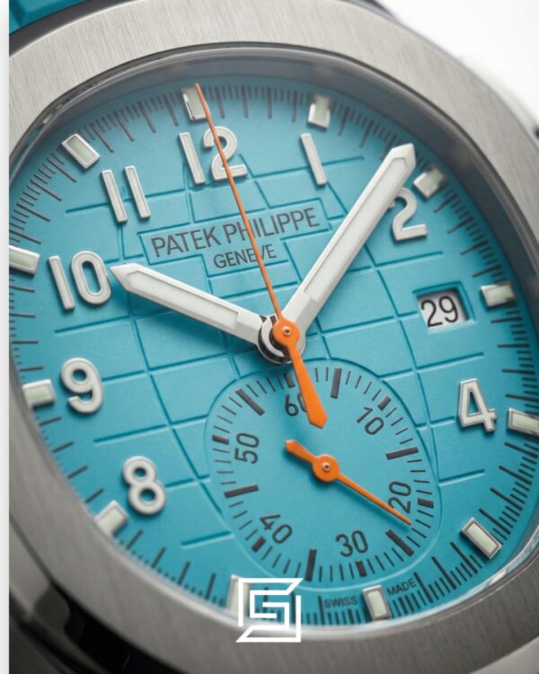 Patek Philippe Aquanaut – Turquoise Dial × Turquoise Rubber Strap – Japanese Automatic Chronograph