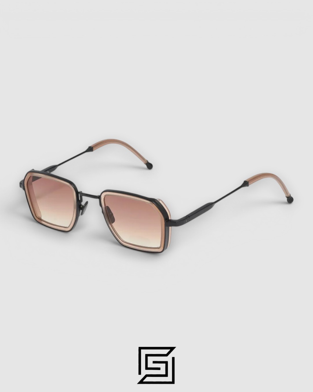 ⁦CILLIAN C100 Gold Frame With Grey Lenses⁩ - الصورة ⁦2⁩