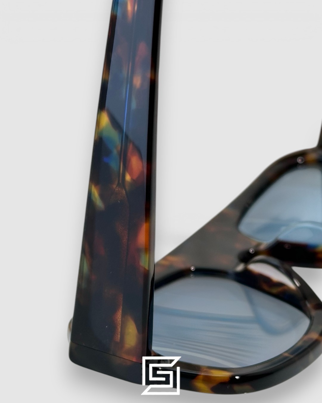 KAIA VS438 Tiger Frame Blue Lenses Sunglasses - Image 4