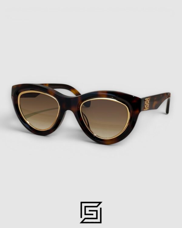 LW40182U Sunglasses